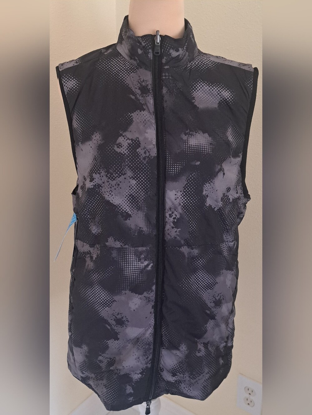 Men's Black/Gray Printed Vest - Lightweight Zip Front